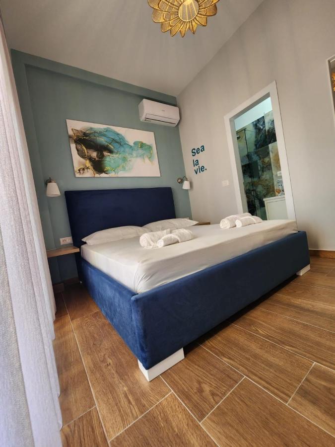 Memories Apartments Sarandë Exteriör bild