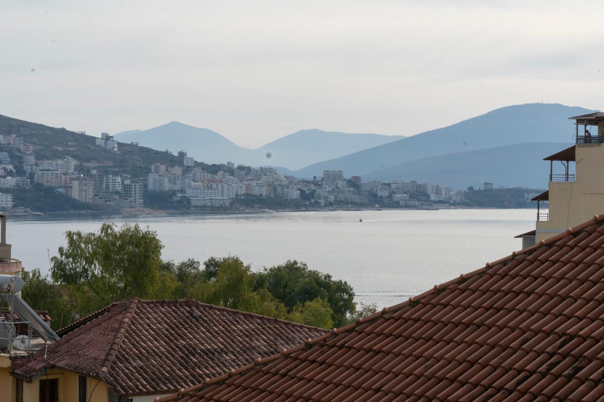 Memories Apartments Sarandë Exteriör bild